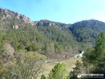 Hundido de Armallones - Alto Tajo; grupo senderista; senderos club de montaña;la granja de san ilde